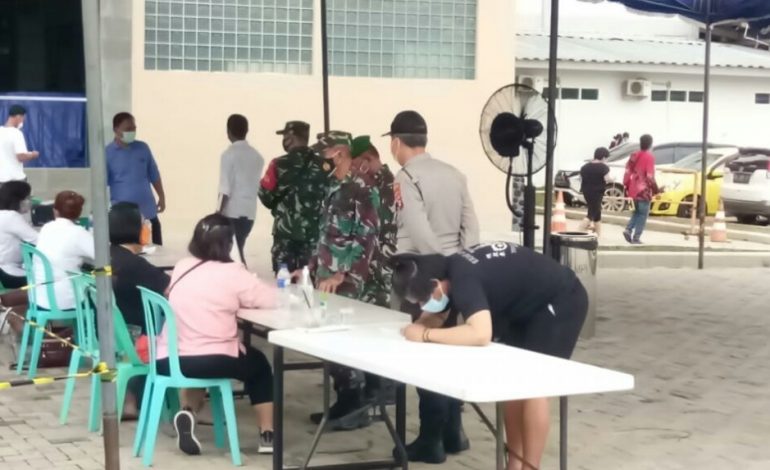 Kodim Laksanakan Vaksin Kepada 661 Orang Peserta di Gereja Bethel Indonesia Musi Palem Indah
