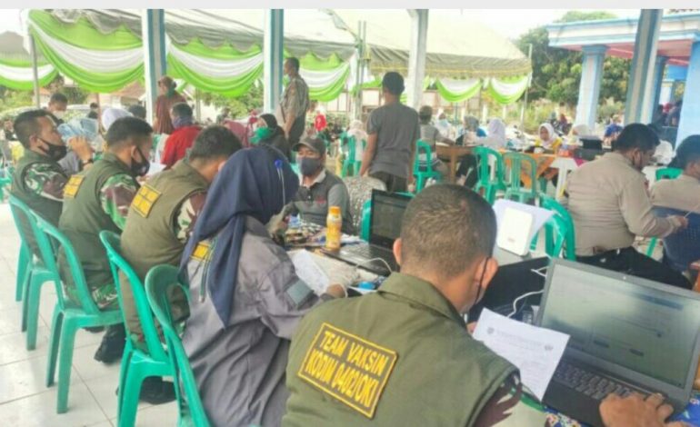 Kodim 0402/OKI Gelar Serbuan Vaksinasi Mobile di Desa Tanjung Sari II Kec. Lempuing Jaya OKI