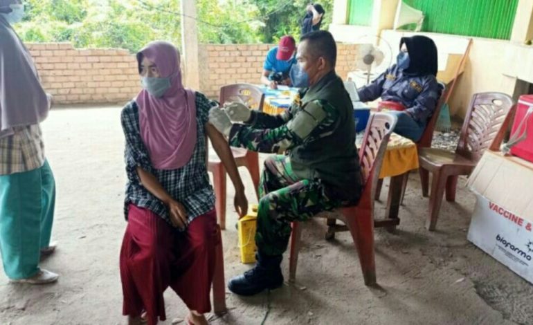 Kejar Capaian Vaksin, Kodim 0402/OKI Gelar Serbuan Vaksin di Muara Kuang