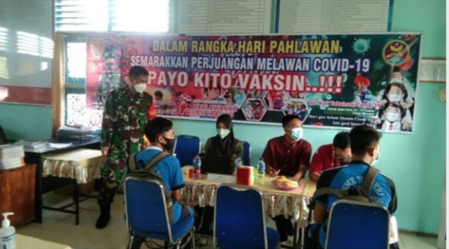 Gelar Serbuan Vaksinasi,Jajaran Kodim 0406/Lubuklinggau Koramil 408/Kota Lubuklinggau Sasar Kalangan SMKN 3 Lubuklinggau