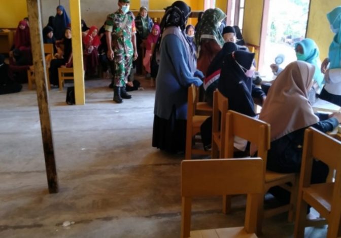 Babinsa Koramil 401-04/Bayung Lencir Monitoring Vaksinasi di Ponpes Miftahurrohman