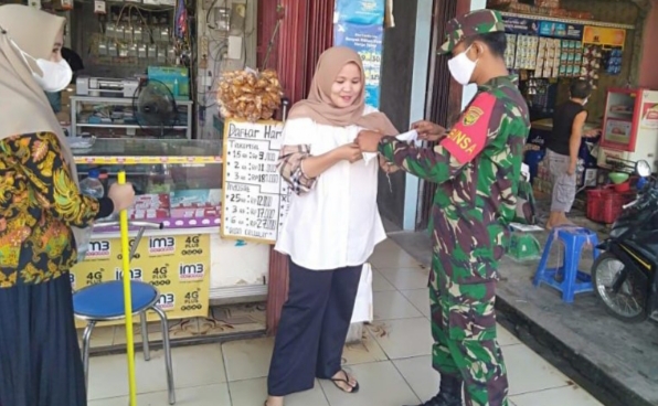 Babinsa Koramil 07/Simpang, Terus Berikan Himbauan Prokes Kepada Masyarakat