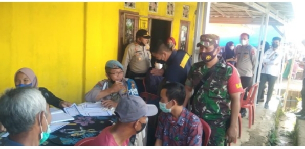 Babinsa Koramil 09/MK Kembali Monitoring Percepatan Vaksinasi Jelang Natal dan Tahun Baru