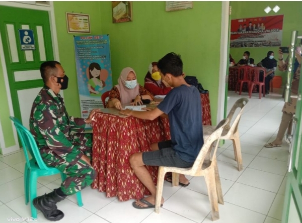 Babinsa Koramil 02/Peninjauan Monitoring Vaksin Covid-19 Di Wilayah
