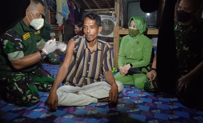 Kodim 0402 Door to Door Vaksin Malam Hari