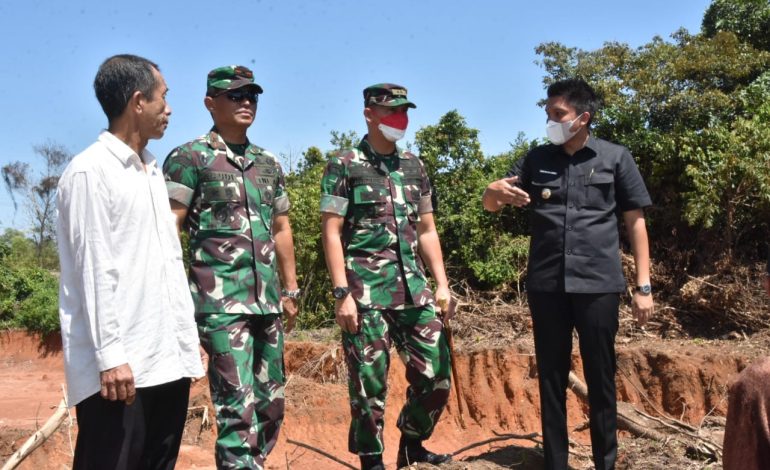 Danrem 044/Gapo Tinjau Lokasi Lahan Hibah dari Pemkab Ogan Ilir
