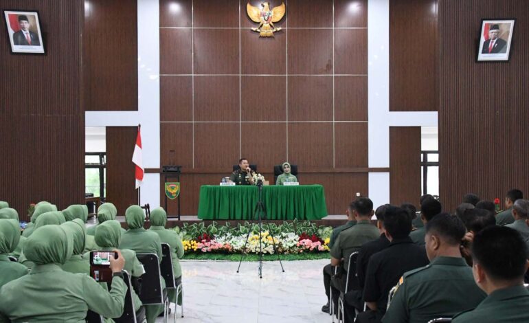 SAPA PRAJURIT, PERSIT & PNS MELALUI JAM KOMANDAN, DANREM 044/GAPO TEKANKAN NETRALITAS DAN PEMILU DAMAI