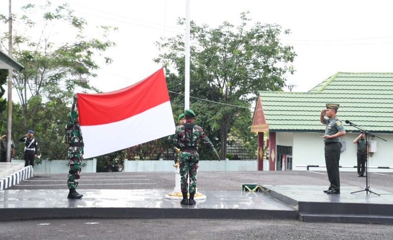 KOREM 044/GAPO GELAR UPACARA BENDERA HARI SENIN